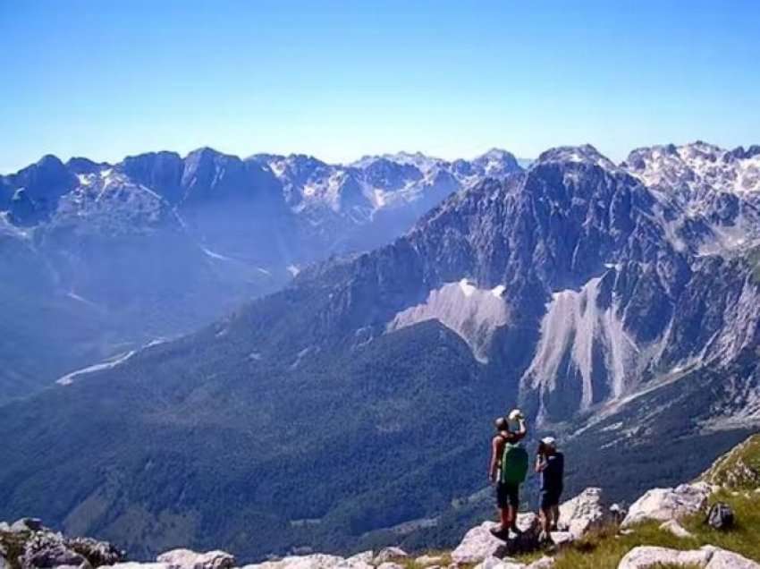 Katër alpinistë bllokohen në Majën e Brijasit në Valbonë, kërkohet ndihma me helikopter