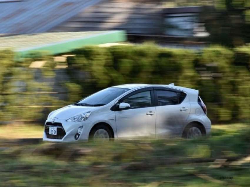 ​Toyota tërheq 2700 makina të reja për arsye të çuditshme