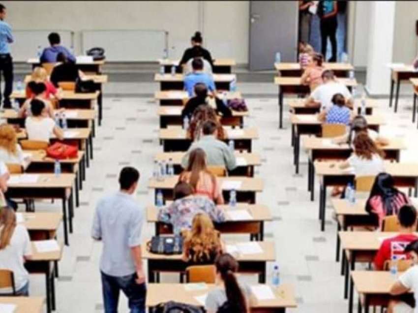 Asnjë nga maturantët nuk i mori 100 pikë në testin e maturës 