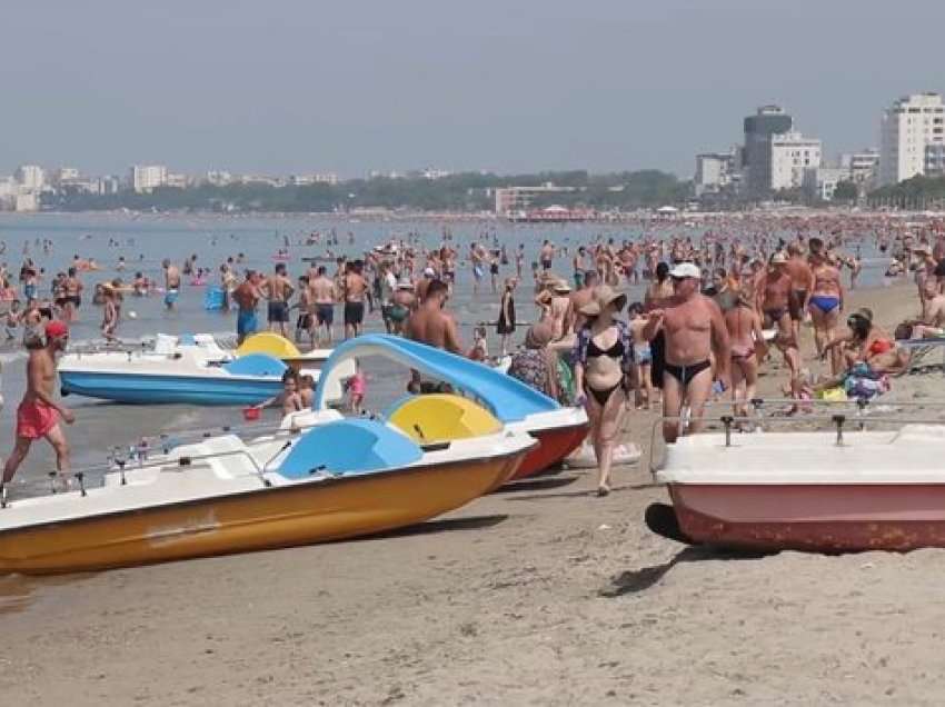 Lufta na “merr” 100 mijë turistë, Shqipëria me humbje të mëdha nga konflikti Rusi-Ukrainë