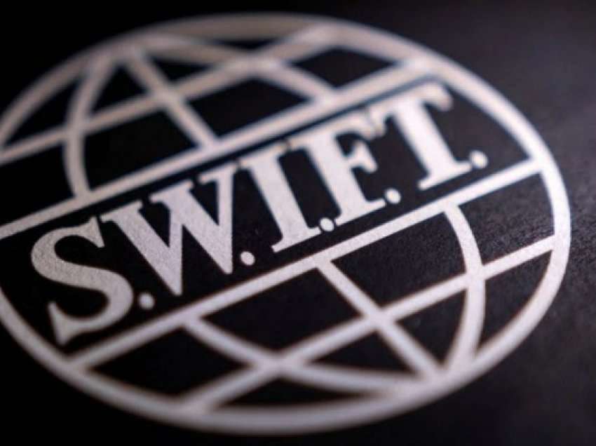 ​SWIFT i jep edhe një goditje Rusisë