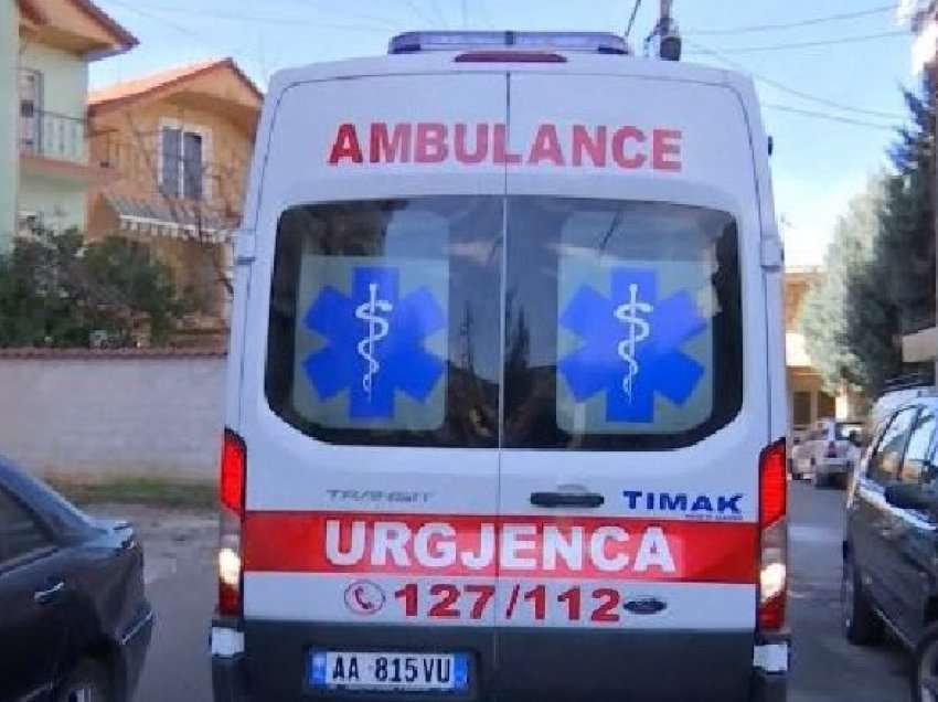 Tiranë, ndërron jetë 46-vjeçarja në një mjet të transportit publik