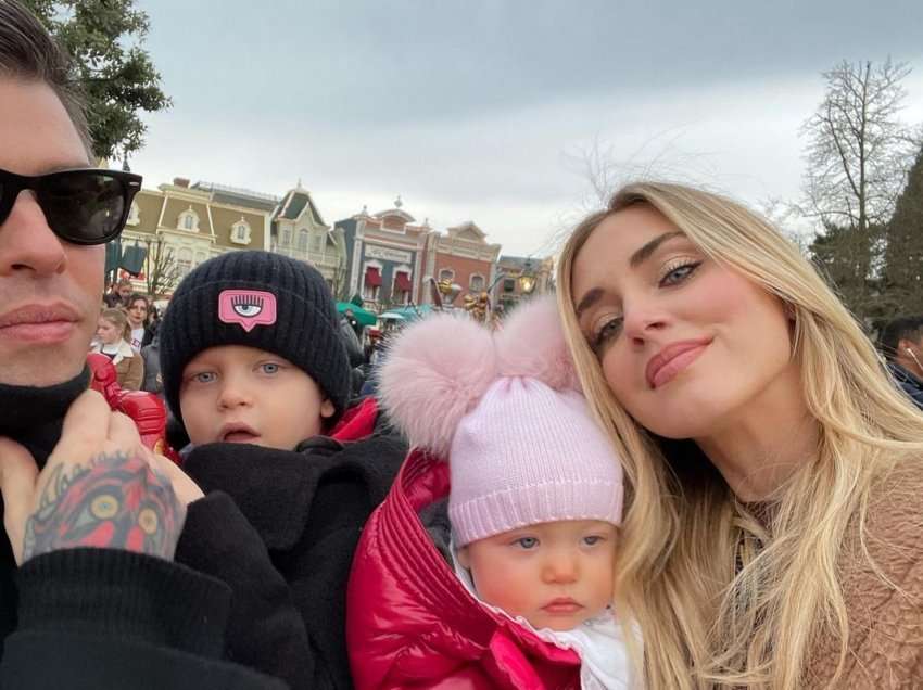 Chiara Ferragni dhe Fedez në Disneyland Paris