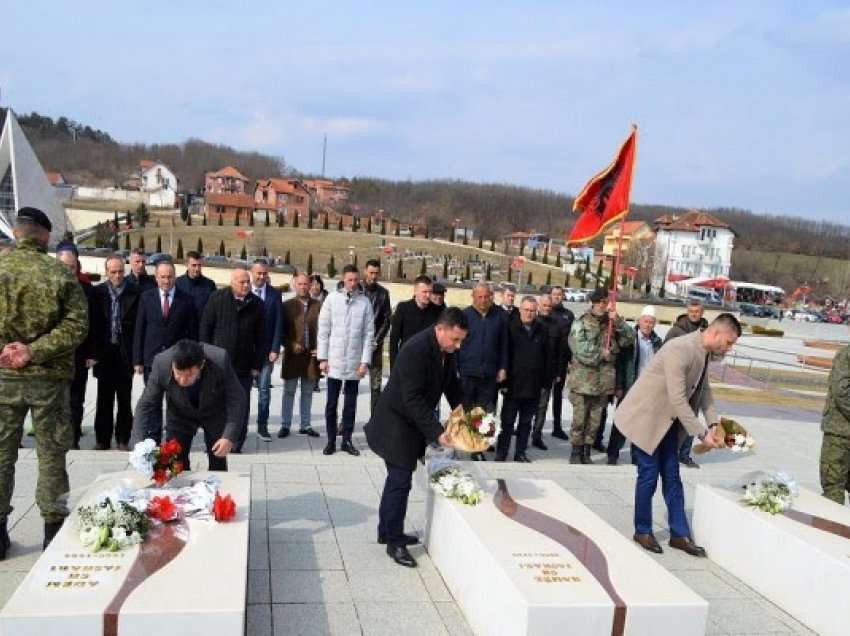 ​Kastrati: Në Prekaz gjejmë sakrificën e luftës çlirimtare