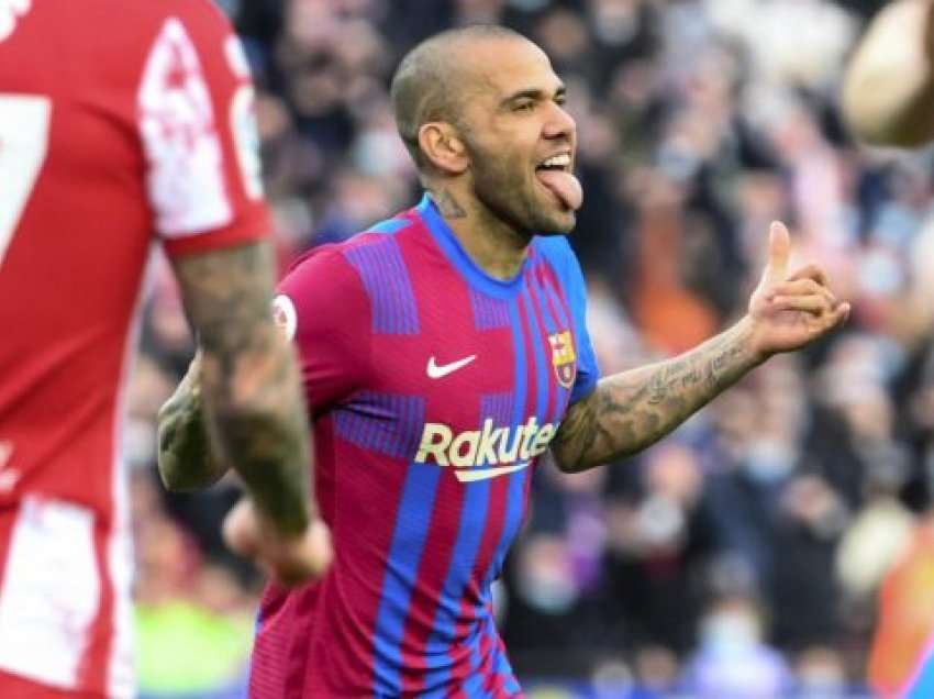 Dani Alves afër rinovimit të kontratës me Barcelonën 