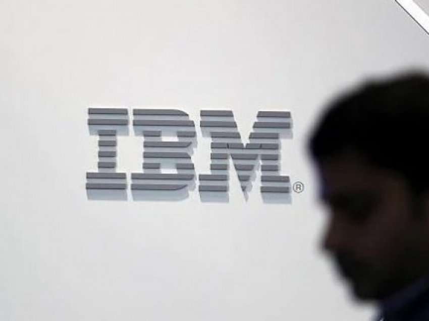 IBM pezullon të gjitha bizneset në Rusi