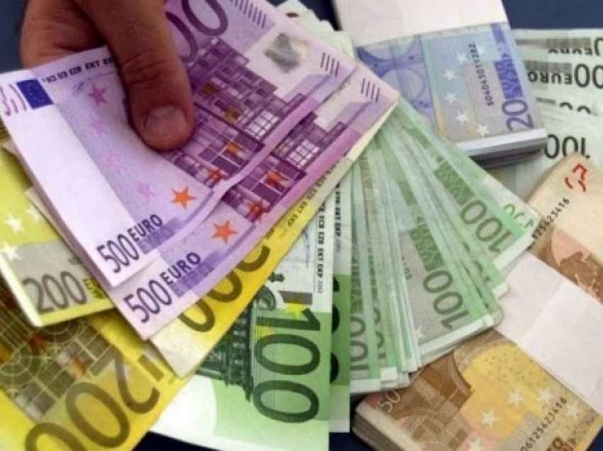 Euro nuk ndalet, kalon 127 lekë, në një javë është mbiçmuar me pothuajse 5%