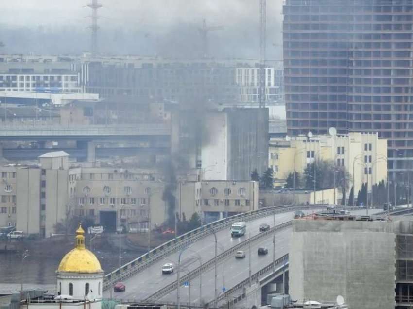 Ukraina akuzon rusët për bombardime në Bjellorusi