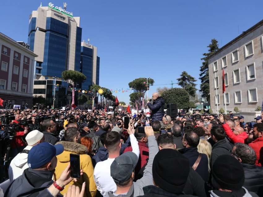 Mbyllet pas tre orë e gjysmë protesta kundër rritjes së çmimeve në Tiranë