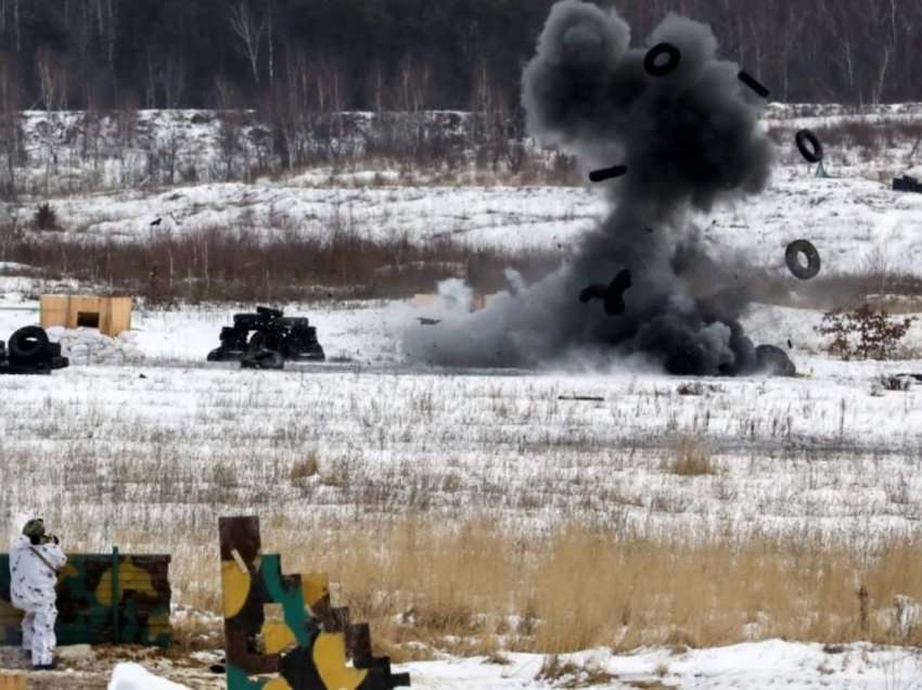 Rusia hodhi 8 raketa në bazën ukrainase afër kufirit polak