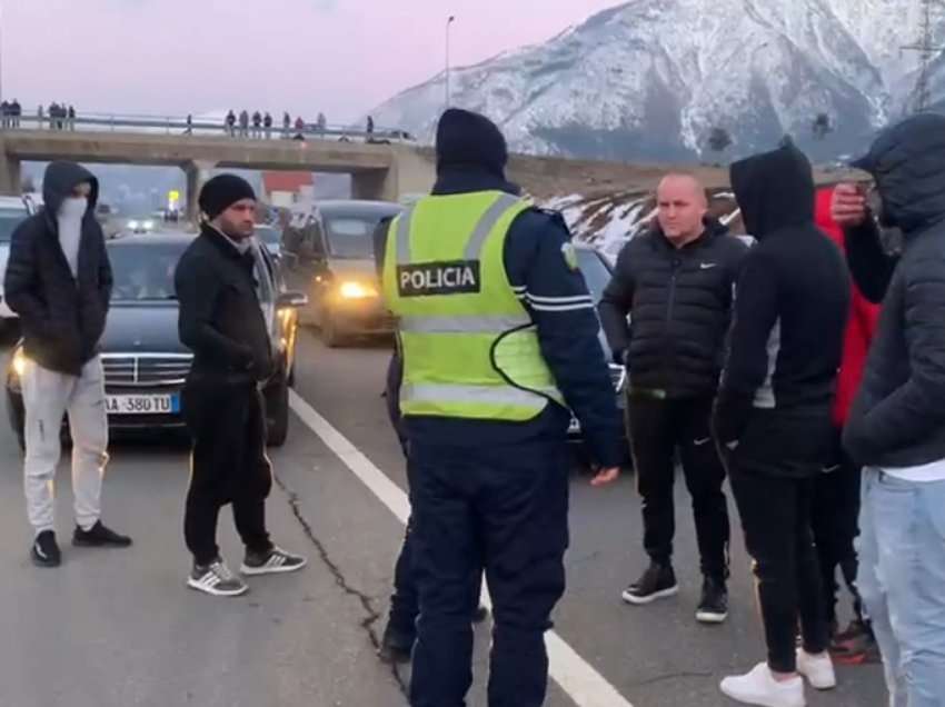 Protesta kundër rritjes së çmimeve, bllokohet aksi nacional Bulqizë-Peshkopi dhe Bulqizë-Tiranë