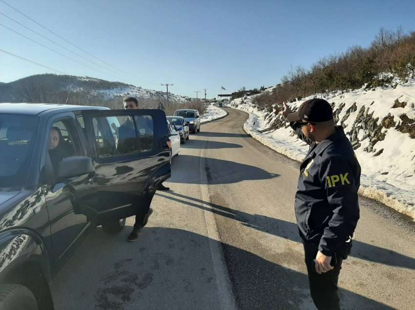 Aksioni i IPK-së/Arrestohen dy komandantët e pikave kufitare dhe të gjithë policët e ndërrimit