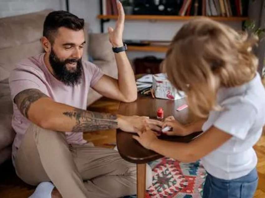 Çfarë bëjnë burrat fshehurazi? Jo atë që po mendoni ju