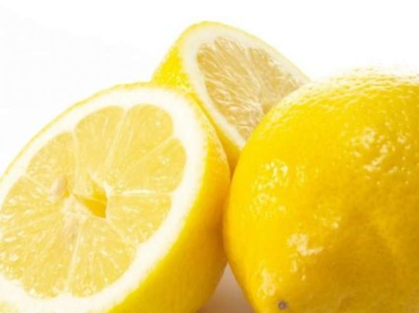 Tri mënyra se si të përdorni limonët e mbetur për të pastruar kuzhinën