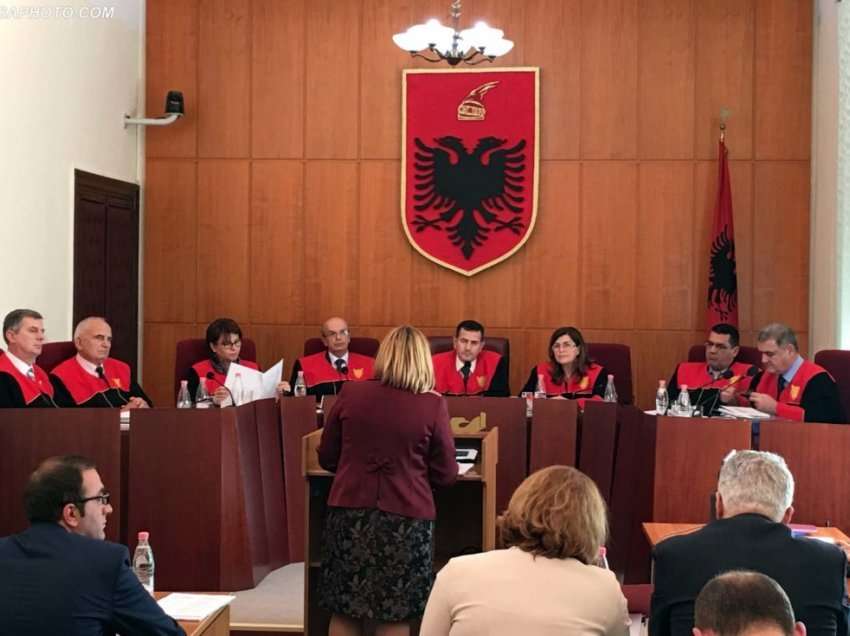 Gjykata Kushtetuese publikon vendimin e arsyetuar për mosshkarkimin e Presidentit Meta