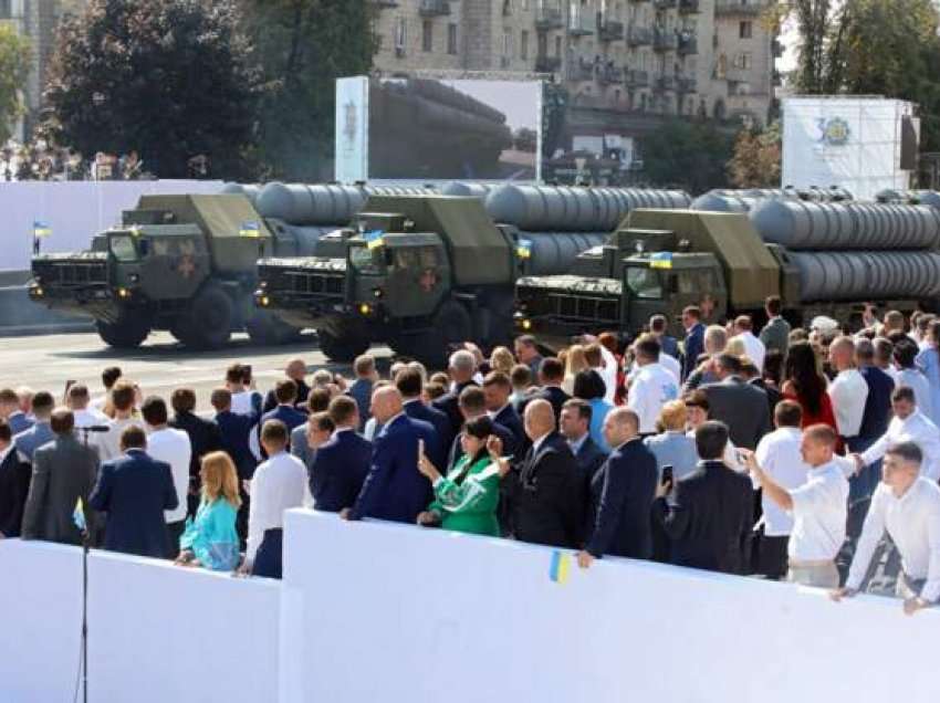 SHBA po diskuton sigurimin e mbrojtjes ajrore në lartësi të madhe për Ukrainën