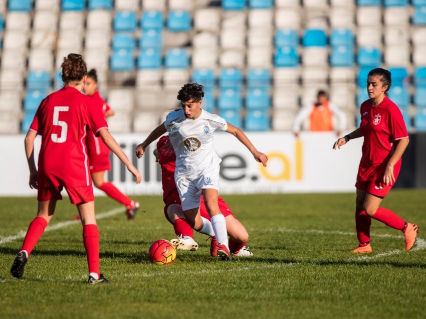 Vllaznia mund Apoloninë dhe marshon drejt titullit kampion