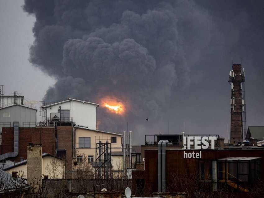 LIVE: Rusia nuk ndalon sulmet e ashpra, viktima të shumta nga bombardimet – Zelensky vjen me kërkesën e radhës 