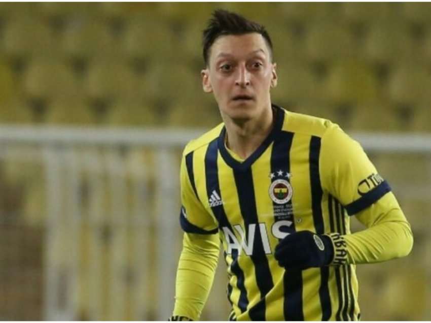 Fenerbahce përjashton Ozil