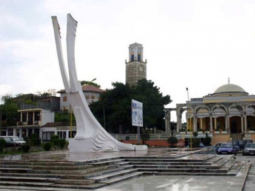 Demostrata në stadiumin Besa të Kavajës 25 Mars 1990