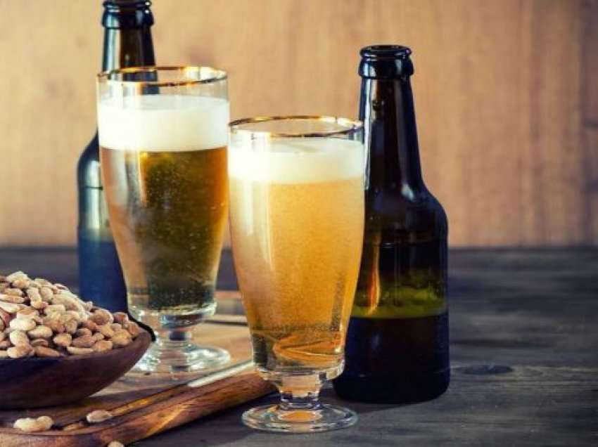 Dy birra dhe një pako kikirikë janë kura më e mirë për rraskapitjen pas vrapimit