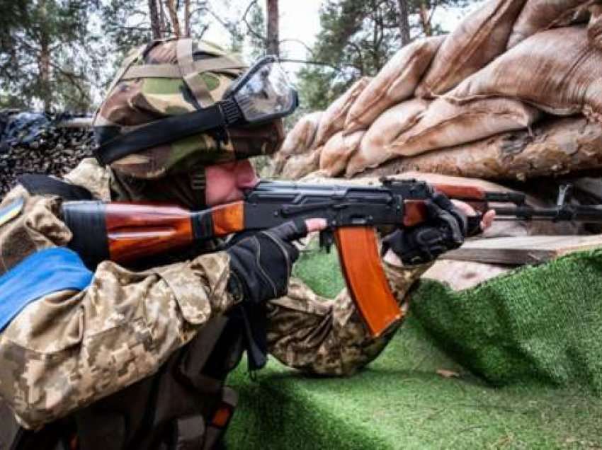 “Është lojë”/ Ish këshilltari i Zelenskyt zbulon se çfarë fshihet pas tërheqjes së rusëve nga Kievi