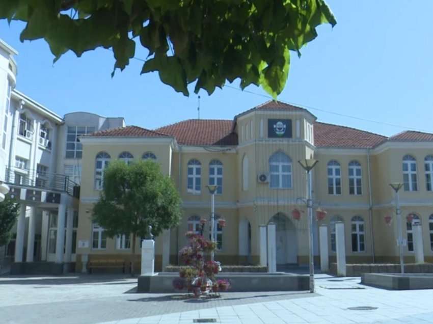 VOA: Shqiptarët e Preshevës të ndarë për zgjedhjet e 3 prillit në Serbi