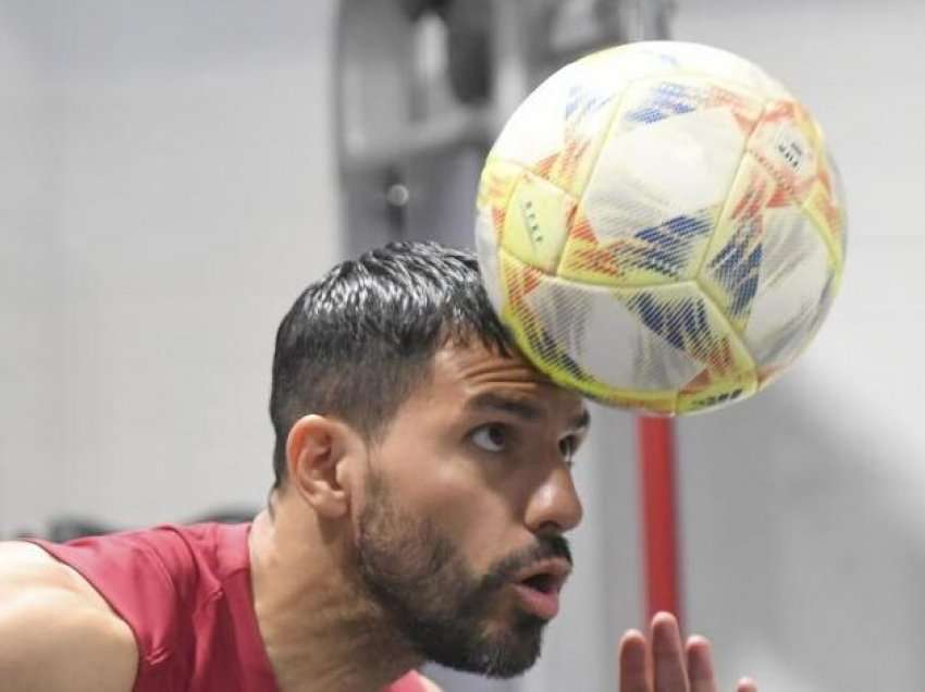 Aguero i lë të gjithë pa fjalë