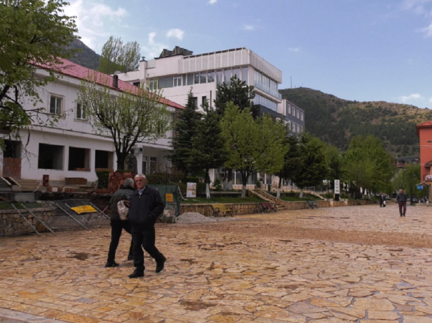 “1 Maji”/ Në Bulqizë as festohet, as protestohet më! Në qytet kanë mbetur vetëm ish-minatorët