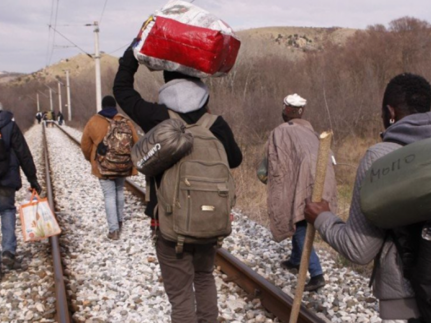 Gjenden 20 emigrantë në një fshat të Gjevgjelisë