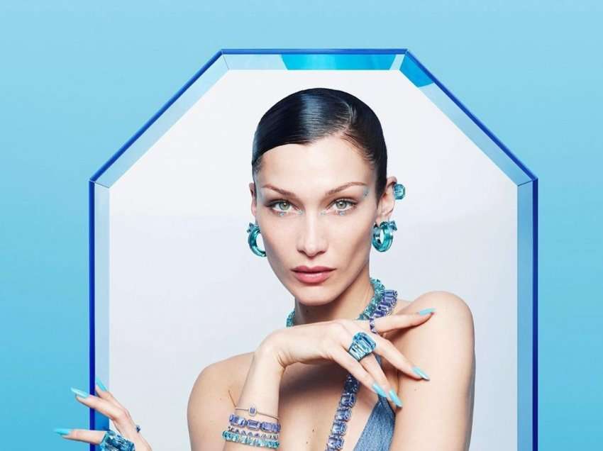 Bella Hadid mbushet me Swarovski