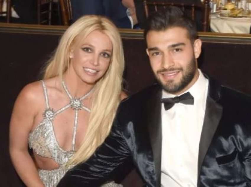 “Së shpejti do të jesh mbretëresha ime”/ Britney Spears dhe partneri i saj caktojnë datën e martesës