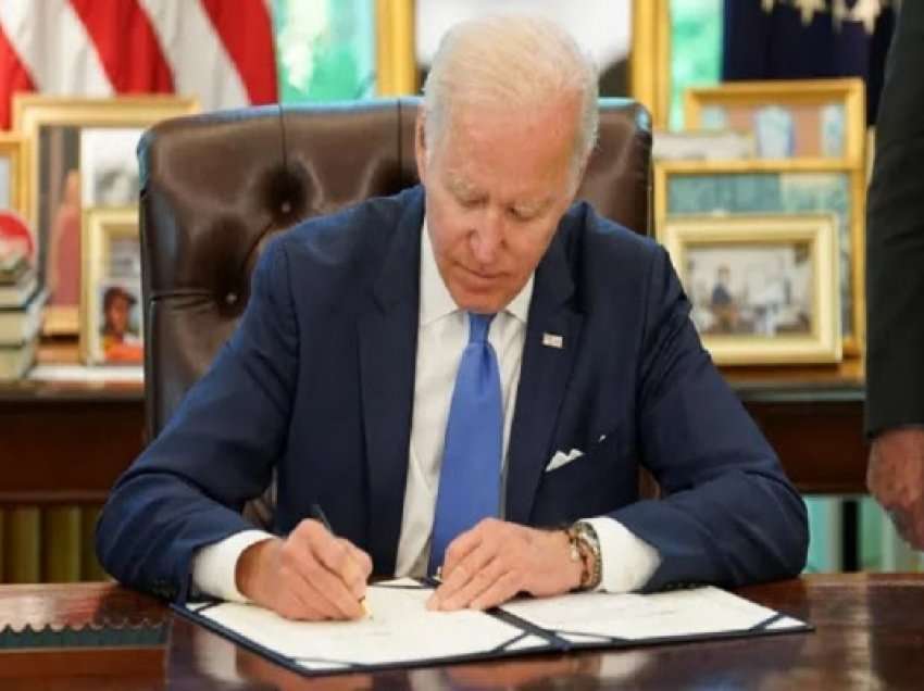 ​Biden aktivizoi ligjin për ndihmë ushtarake Ukrainës që daton nga Lufta e Dytë Botërore