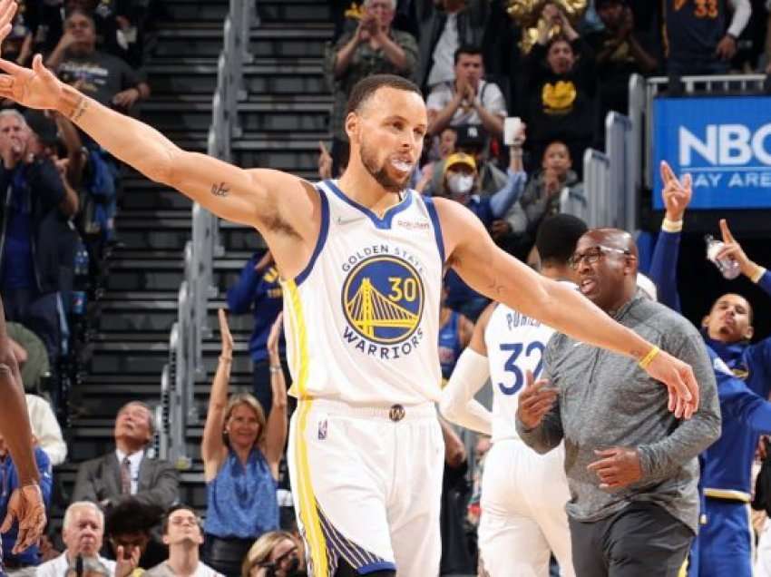 Warriors një fitore larg finales në Perëndim