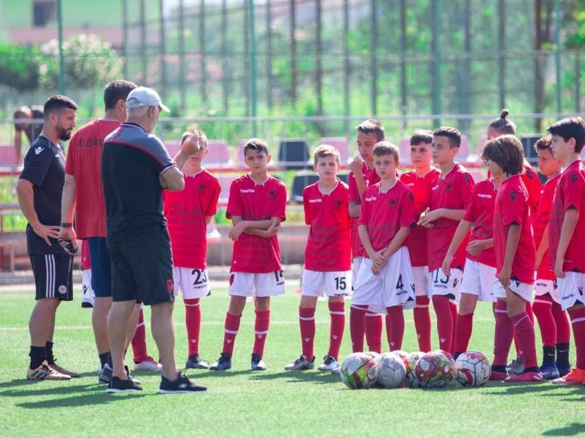 Mema: Ka progres, trajnerët e moshave të punojnë më shumë me futbollistët