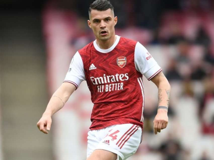 Granit Xhaka acarohet keq me shokët