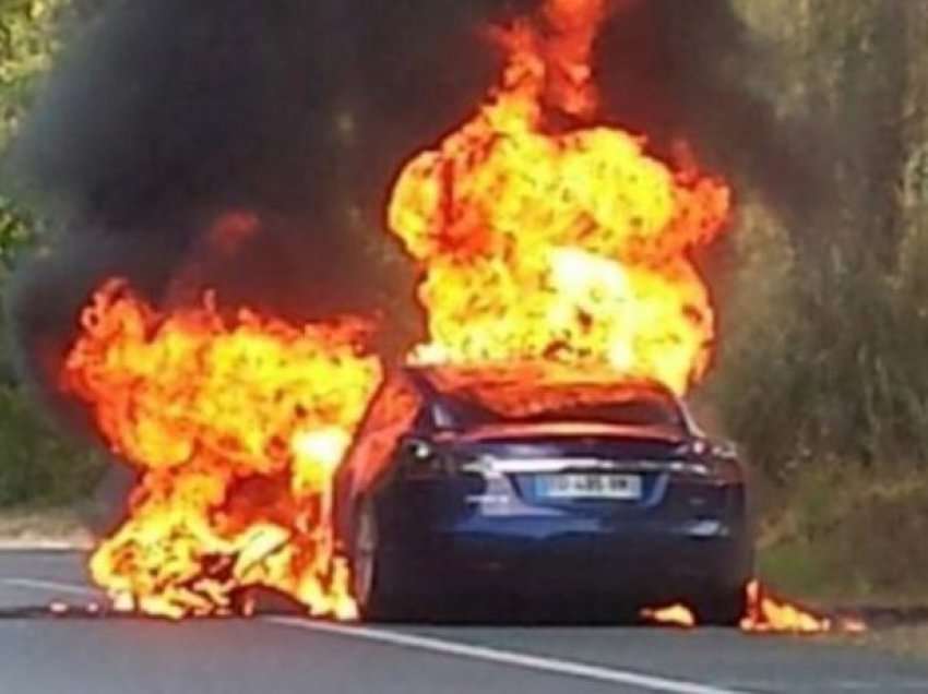 “Benzit” në Vlorë “përpiet” nga flakët, reagon policia