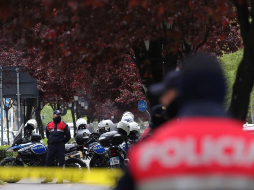 Policia e Shqipërisë arreston 18 persona të përfshirë në grupe kriminale