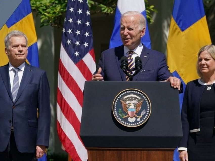 Biden: ShBA-të e mbështesin plotësisht aplikimin e Suedisë dhe Finlandës në NATO