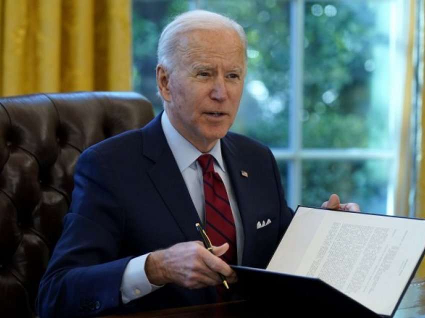 Biden njofton raketa dhe municione të reja për Ukrainën në një shkrim