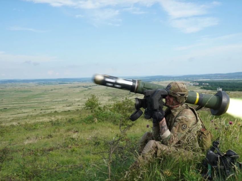 Shqipëria blen raketa Javelin për të forcuar ushtrinë