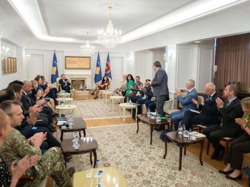 Presidentja Osmani ka pritur një delegacion nga Kolegji Mbretëror i Studimeve të Mbrojtjes