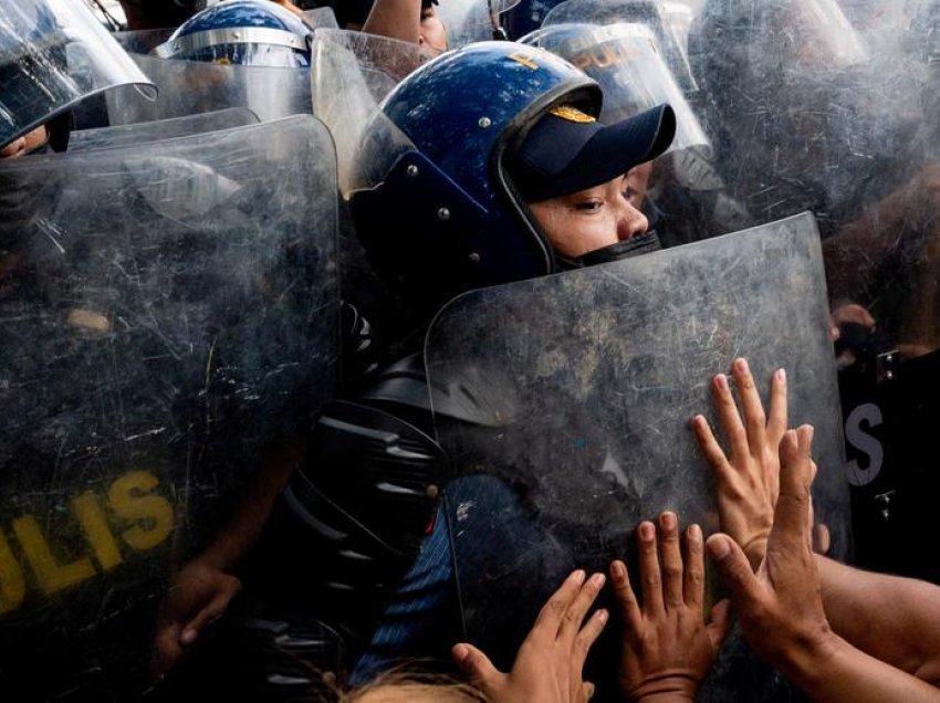 Pamje nga protesta në Filipine