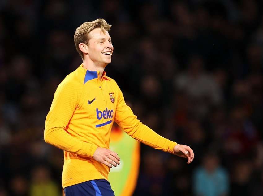 De Jong preferon qëndrimin te Barcelona