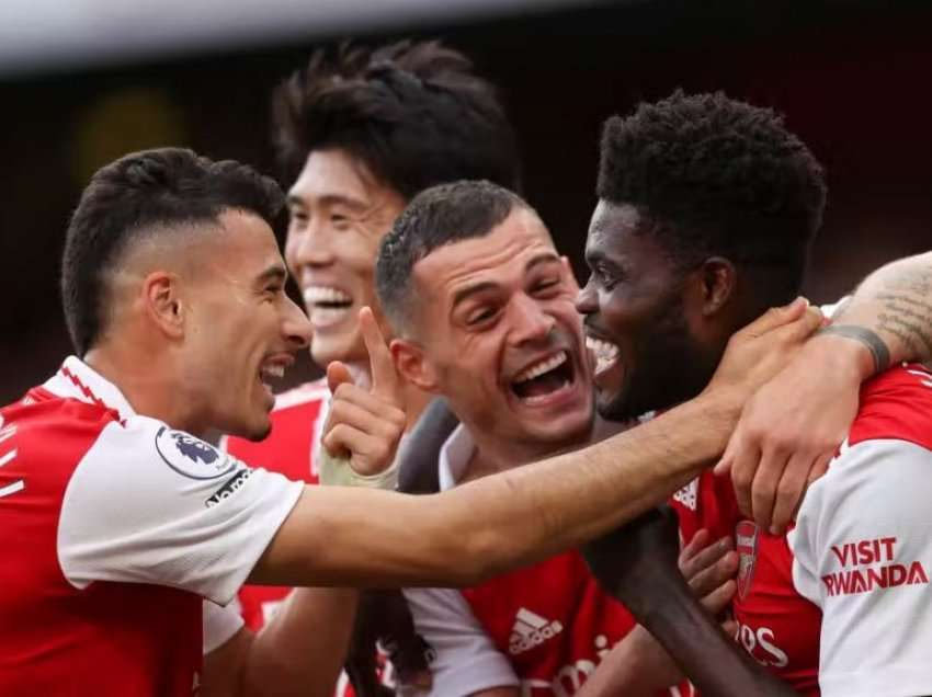 Arsenal po kalon një moment fantastik në Premier League