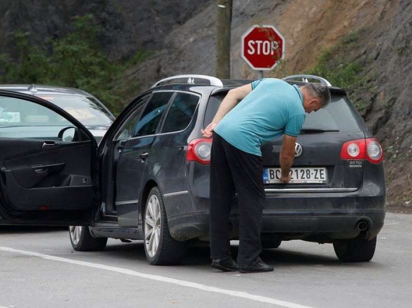 ‘Përplasja’ Kosovë-Serbi për targat merr jehonë në median ndërkombëtare – ja çfarë shkruan!