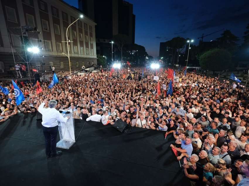 A do futen në kryeministri më 12 nëntor? Përgjigjet Berisha dhe tregon sa do zgjasin protesta