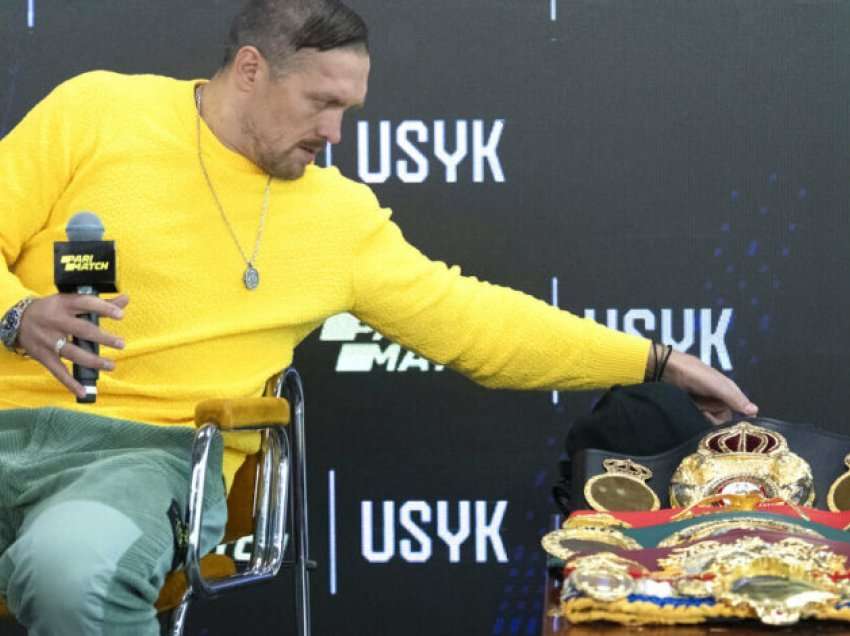 Usyk firmos marrëveshjen 