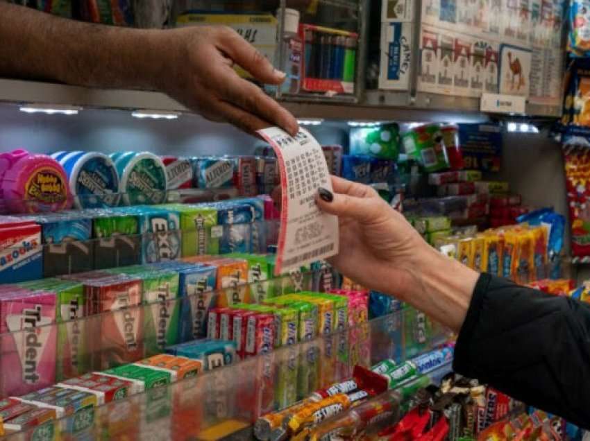 ​Primi për loto amerikane arriti në 1.9 miliardë dollarë rekord