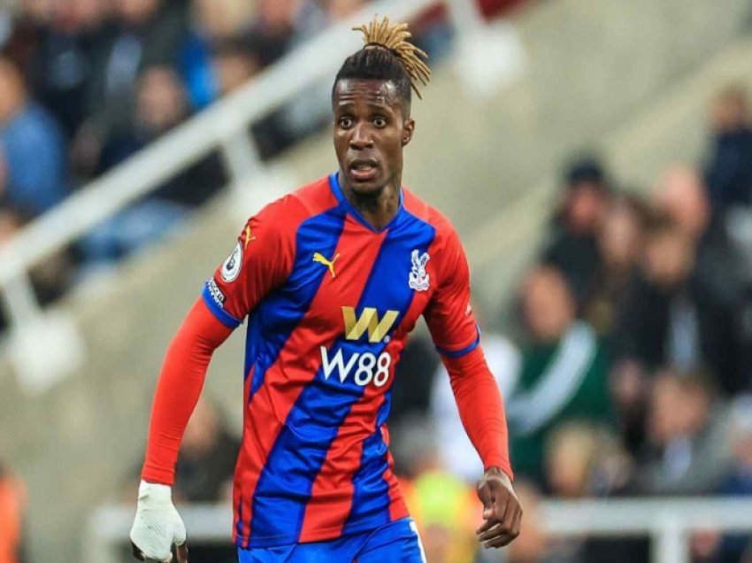 A do të jetë Zaha pasues i Depay-s të Barça?